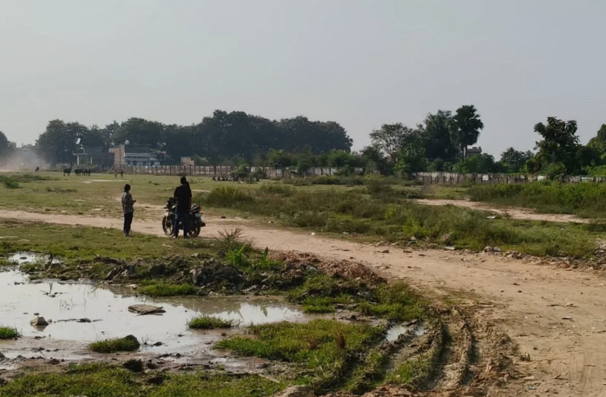 वीरपुर बाजार की अनदेखी से परेशान जनता, अधिकारी और नेता मौन