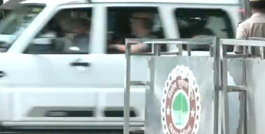 बिहार चुनाव 2025: मुख्यमंत्री नीतीश कुमार ने चुनाव प्रचार की शुरुआत की, पटना आवास से निकले जनता के बीच