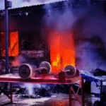 किऊल जंक्शन पर बड़ा हादसा टला: आरएमएस मेल ऑफिस में शॉर्ट सर्किट से लगी भीषण आग, लाखों का नुकसान