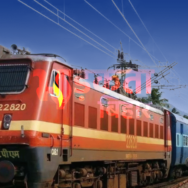 चलती ट्रेन में मोबाइल छीनने का विरोध करने&hellip;