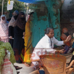 मां की तबियत खराब, फिर भी बेटी ने उठाया लोकतंत्र का भार — दरभंगा के बूथ 267 पर गोद में मां को लेकर पहुंची वोट डालने