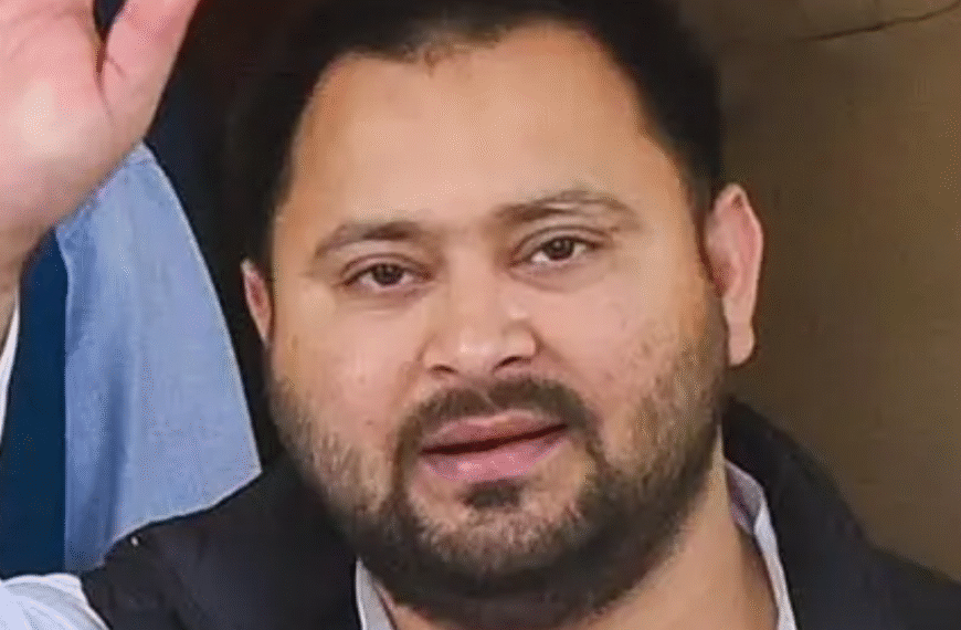 बिहार विधानसभा चुनाव 2025 : दूसरे चरण में 14.55% मतदान, तेजस्वी यादव बोले – बिहार को चाहिए ‘ट्रिपल R’