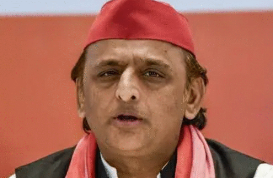 भाजपा पर बड़ा आरोप: अखिलेश यादव का दावा — “SIR खेल” का भंडाफोड़