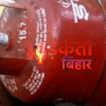 LPG Price 1 December 2025: कॉमर्शियल सिलेंडर हुआ 10 रुपये सस्ता, घरेलू गैस के रेट में नहीं बदली कीमत—देखें शहरवार ताजा दाम