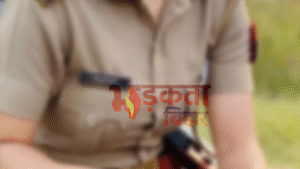 जाते-जाते आरोपी ने धमकी भी दी कि वह&hellip;