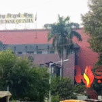 RBI की नई पाबंदी: इस बैंक के खाताधारक अगले 6 महीनों तक नहीं निकाल सकेंगे कैश, जानें क्या है आगे की प्रक्रिया