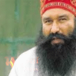 बलात्कार मामले में 20 साल की सजा काट रहे राम रहीम को यह 15वीं पैरोल दी गई है