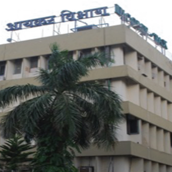 रक्सौल में आयकर विभाग की बड़ी छापेमारी