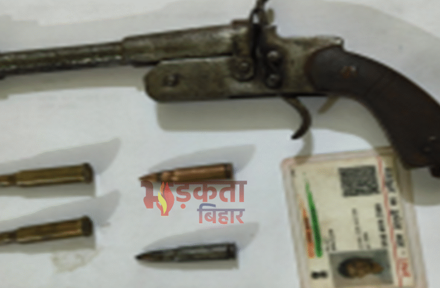 बेगूसराय का वांछित अपराधी सिंटू उर्फ सिंतुनिया छह सहयोगियों के साथ गिरफ्तार, अवैध हथियार और स्कॉर्पियो बरामद