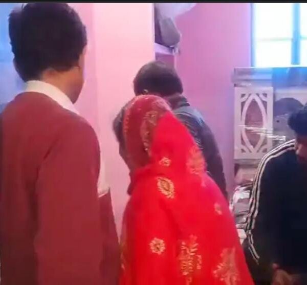 शादी की पहली सालगिरह के 9 दिन बाद&hellip;