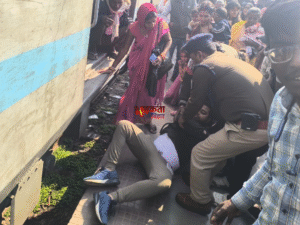 बेगूसराय स्टेशन पर बड़ा हादसा टला: चलती ट्रेन&hellip;