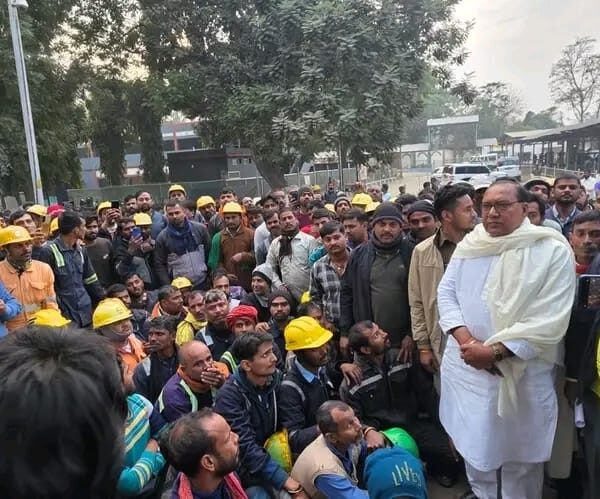 बरौनी रिफाइनरी में मजदूरों का 10 घंटे का…