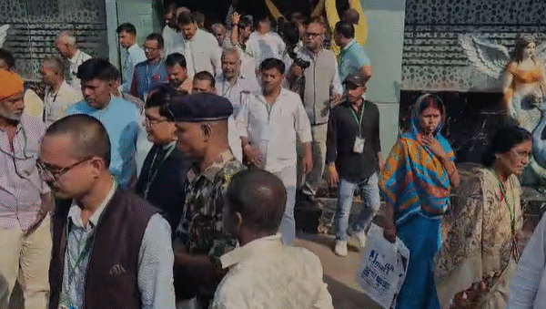 बेगूसराय जदयू संगठनात्मक चुनाव में बवाल, मंच विवाद&hellip;