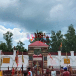 थावे मंदिर के बाहर प्रसाद को लेकर बवाल: दुकानदार-श्रद्धालु भिड़े, 6 घायल