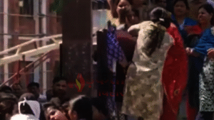 Bihar School News: मुजफ्फरपुर के स्कूल गेट पर&hellip;