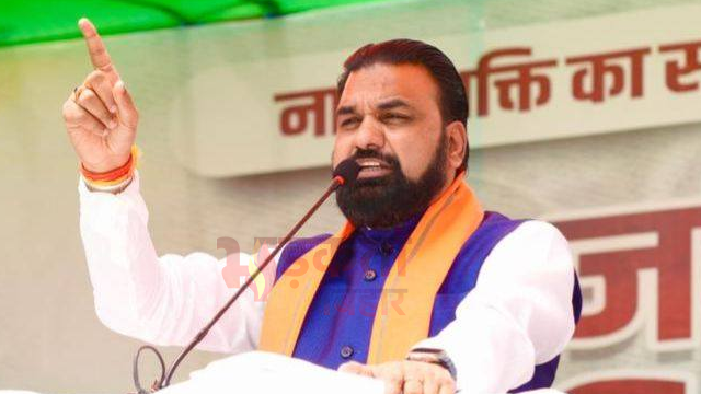 Bihar Government Rule: सरकारी कर्मचारियों पर सख्ती, बायोमेट्रिक हाजिरी अनिवार्य, लेट होने पर कटेगा वेतन