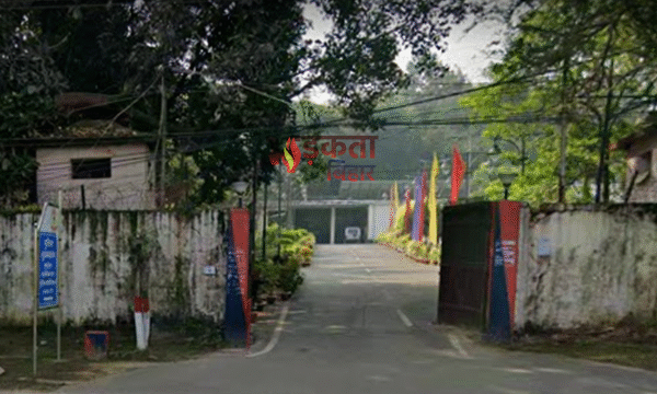 Jharkhand News: दो महीने से वेतन नहीं मिलने…