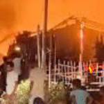 बगहा सिविल कोर्ट परिसर में भीषण आग, दो दुकानें जलकर राख; सिलेंडर ब्लास्ट की आशंका