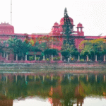 LNMU में कर्मचारियों का आर-पार आंदोलन, काली पट्टी से शुरू हुआ विरोध