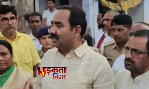 Bihar News: नवादा घटना पर गरमाई सियासत, तेजस्वी&hellip;