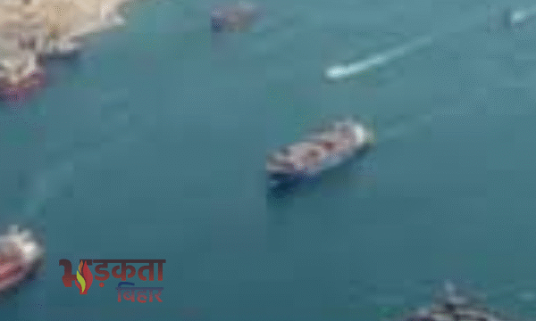 Hormuz Crisis: ईरान की पाबंदी के बीच ओमान&hellip;