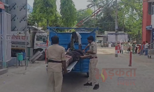 बेगूसराय में सनसनीखेज वारदात: घर के सामने से…