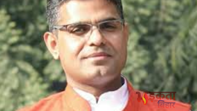 बिहार में शराबबंदी पर फिर तेज हुई बहस, विधायक माधव आनंद ने की व्यापक समीक्षा की मांग