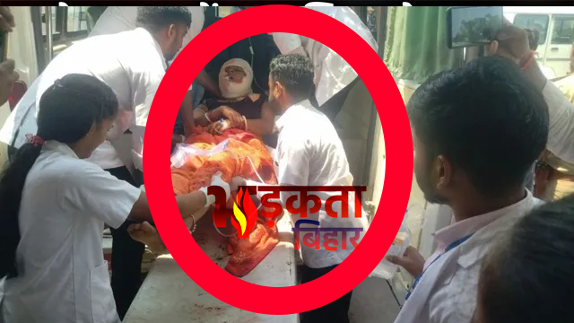 शेखपुरा में ई-रिक्शा पर ताबड़तोड़ फायरिंग, पत्नी और बच्चा घायल; भीड़ ने हमलावर को पीट-पीटकर मार डाला