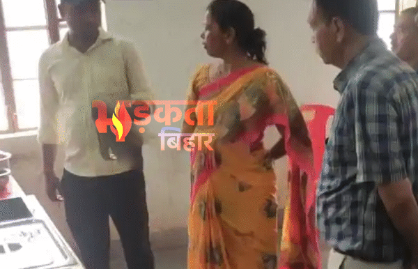 Bihar News: शिक्षक प्रशिक्षण महाविद्यालय के नाश्ते में&hellip;